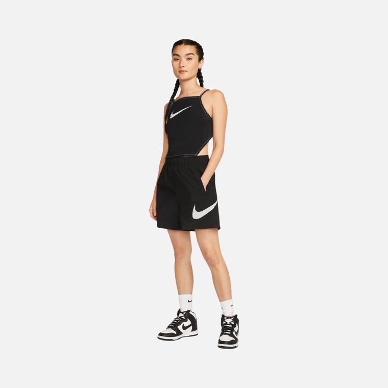 Nike Sportswear Essential High-Rise Woven Kadın Şort