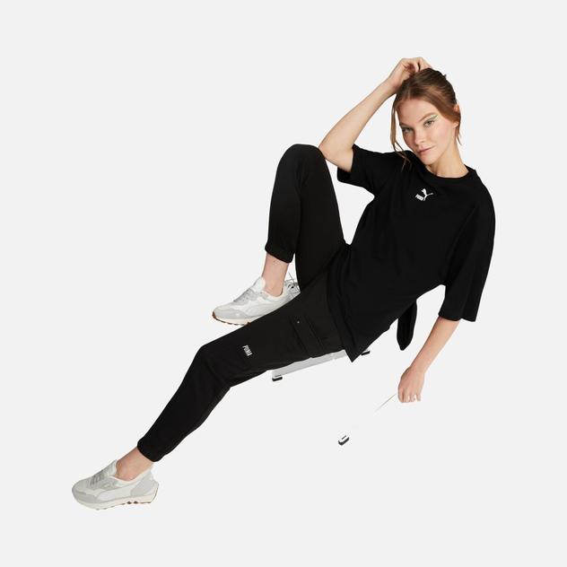  Puma Sportswear Classics Oversized Short-Sleeve Kadın Tişört