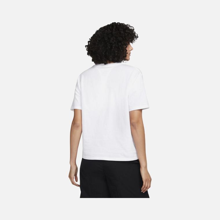 Nike Jordan Essentials Core 22 Short-Sleeve Kadın Tişört