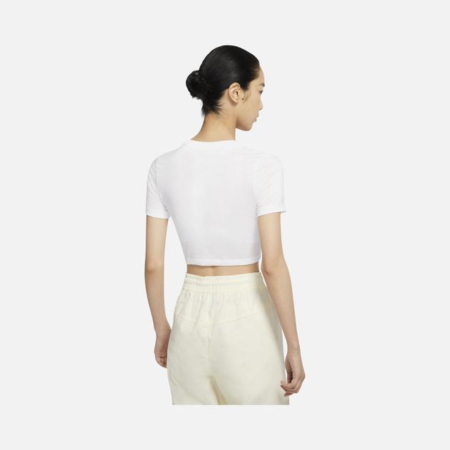  Nike Sportswear Essential Slim Crop-Top Kadın Tişört