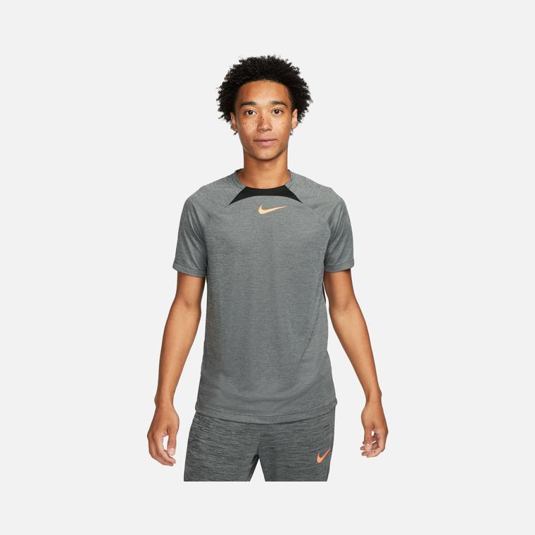 Nike Dri-Fit Academy Football FW22 Short-Sleeve Erkek Tişört