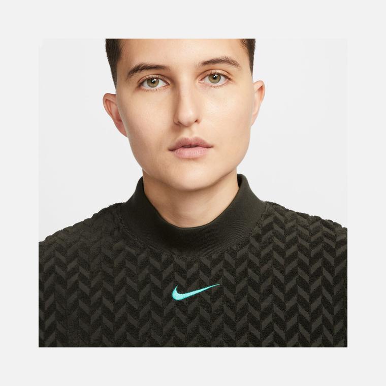 Nike Sportswear Everyday Mod Boxy Cropped Turtleneck Short-Sleeve Kadın Tişört